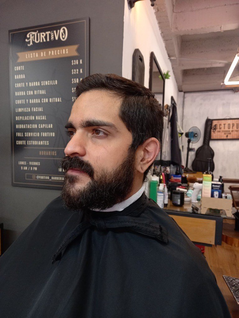 Antes: Mid Fade + Barba Esculpida